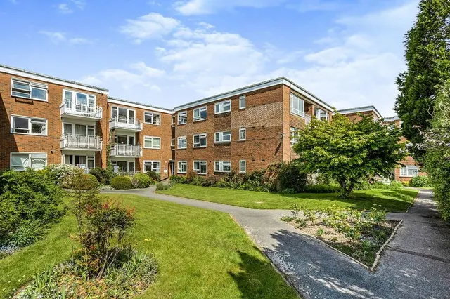 flat — Hamilton Court Chilston Road Tn4, Flat