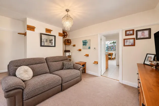 Linden Close, Ruislip, photo 3