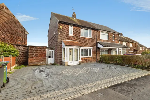 Furness Avenue, Ashton-under-Lyne, Greater Manchester, OL7, photo 1