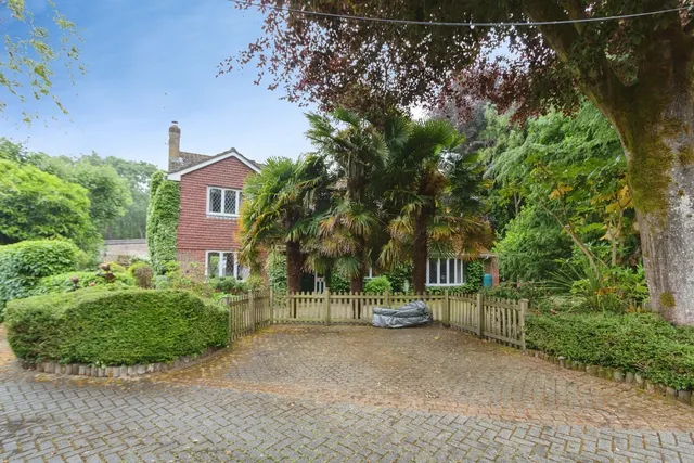The Harrow Way, Basingstoke, RG22, photo 2