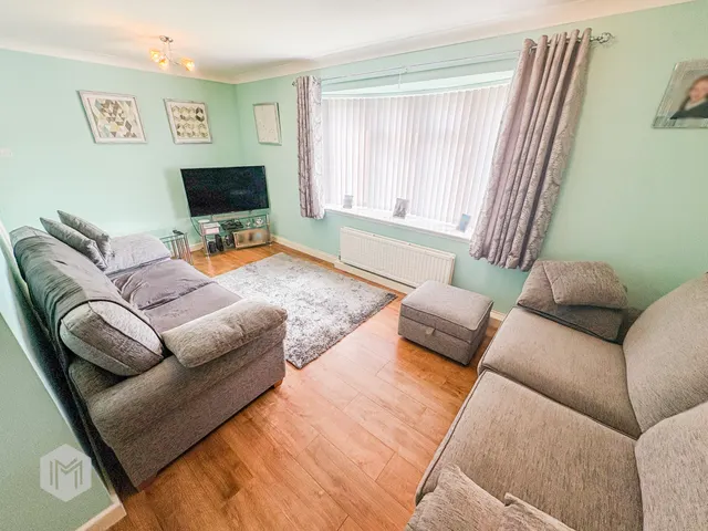 Photo 2 — Woolmer Close, Birchwood, Warrington, WA3 6TT