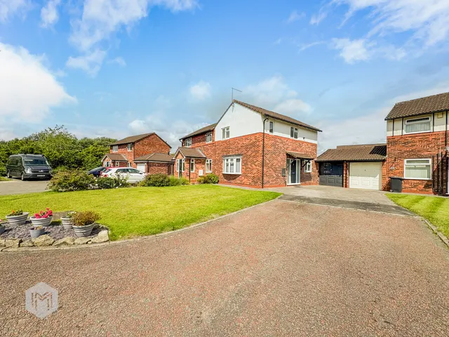 Woolmer Close, Birchwood, Warrington, WA3 6TT, photo 1