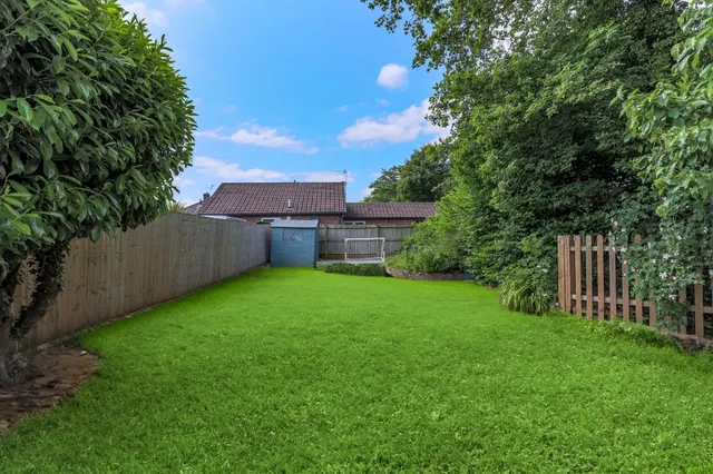 Gwernrhuddi Road, Cardiff, CF23, photo 2