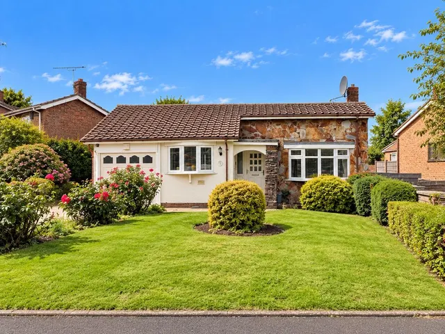 Ashmead Road, Burntwood, WS7, photo 1