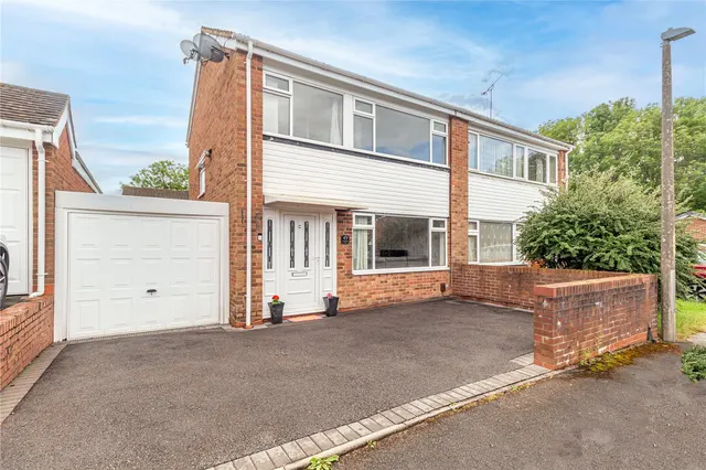 Cheswick Close, Winyates Green, Redditch, Worcestershire, B98 0QQ, photo 1