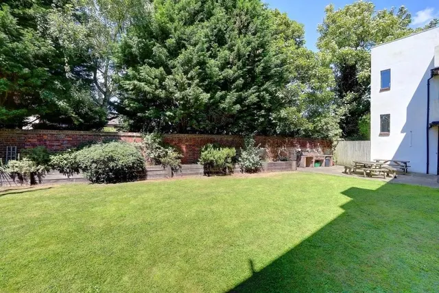 Kingston Road, WIMBLEDON, LONDON SW19 3NJ, photo 1