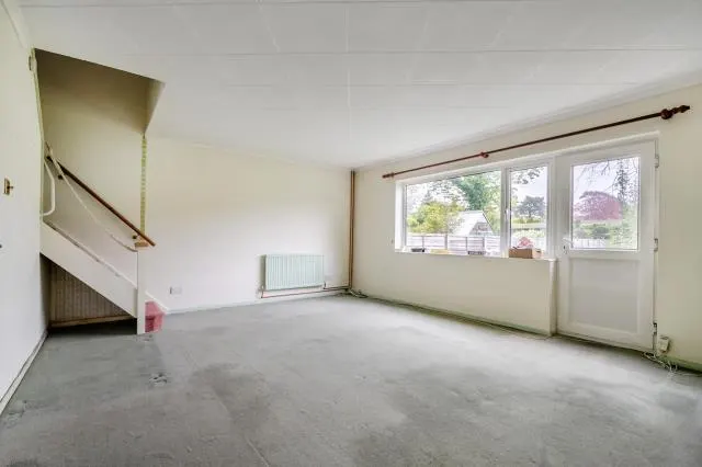 Woburn Close, Caversham, RG4, photo 2