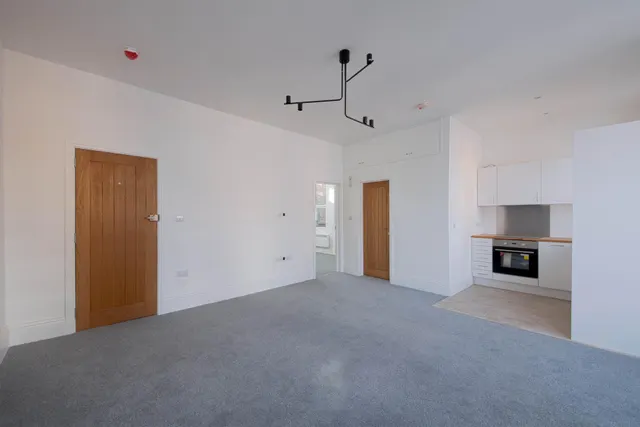 Queen Street, Maidenhead, SL6, photo 2
