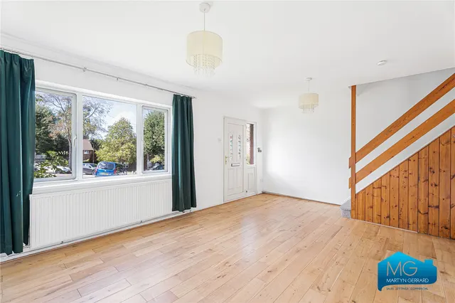 Norbury Grove, Mill Hill, NW7, photo 2