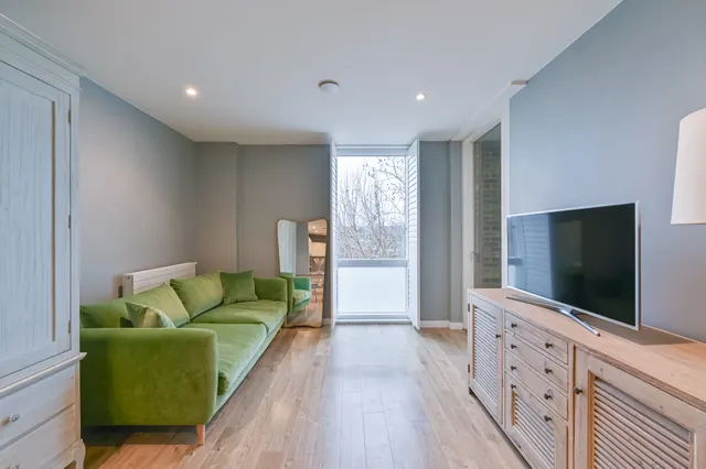 Apartment 64, 2 Woods Road, London, photo 1