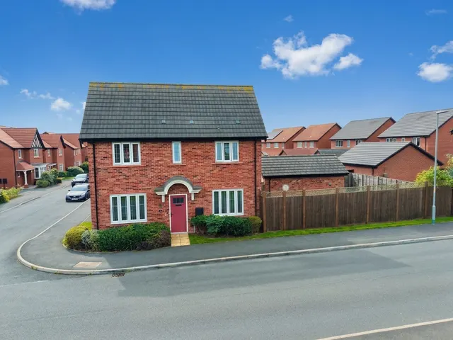 Higher Croft Drive, Crewe, CW1, photo 1