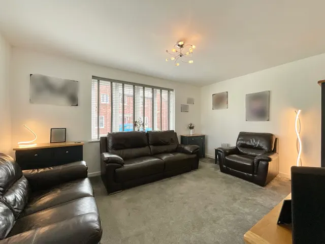 Higher Croft Drive, Crewe, CW1, photo 3