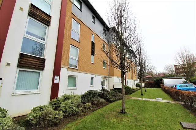 Saxton Close, Grays, Essex, RM17 6FE, photo 1