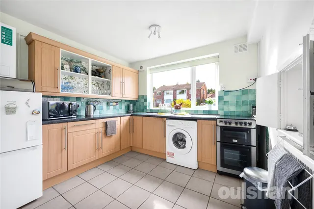 The Longlands, Barnt Green, B45, photo 2