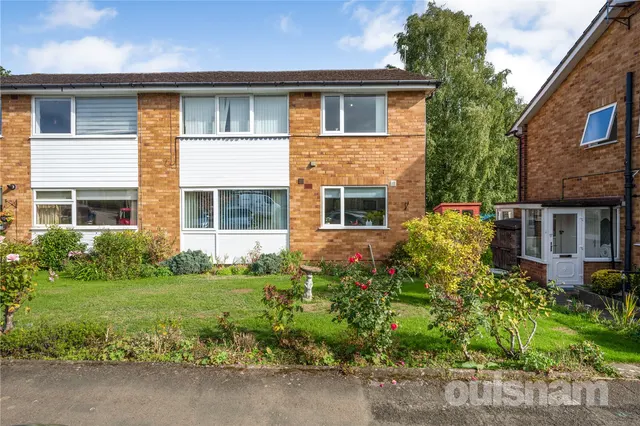 The Longlands, Barnt Green, B45, photo 1