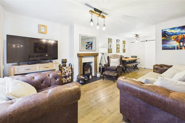 Lynwood Drive, Mytchett, GU16, photo 2