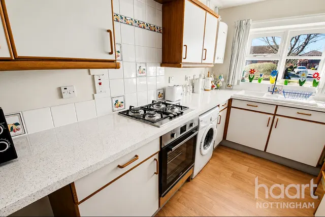 Kingfishers Court, West Bridgford, NG2, photo 2