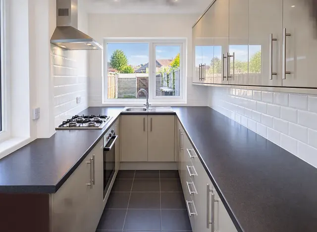 Vincent Street, CW1, photo 2