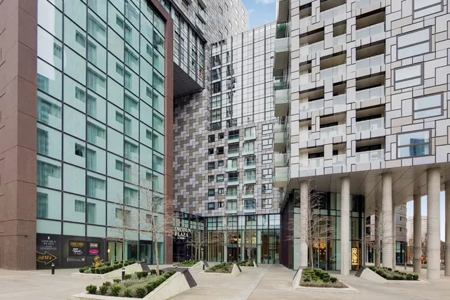 London, E14, photo 1