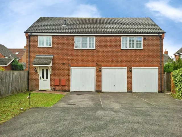 Cortez Close, Spalding, PE11, photo 1