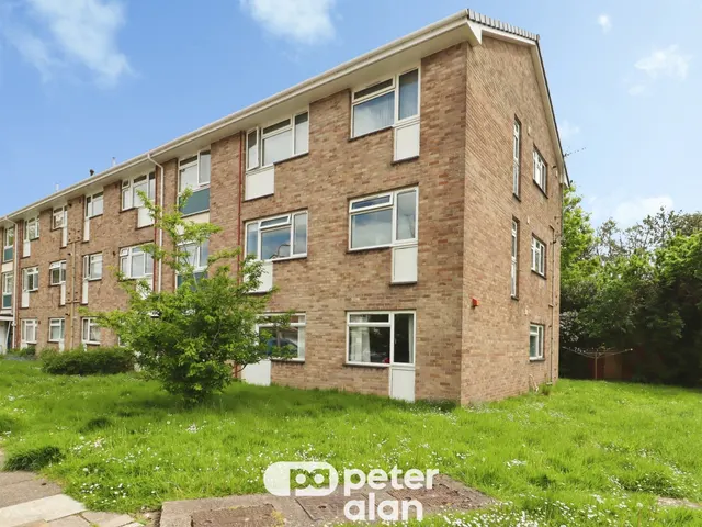 Park Lane, Cardiff, CF14, photo 3