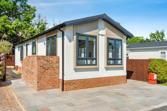 2 bedroom park home — Canada Road, West Wellow, Romsey