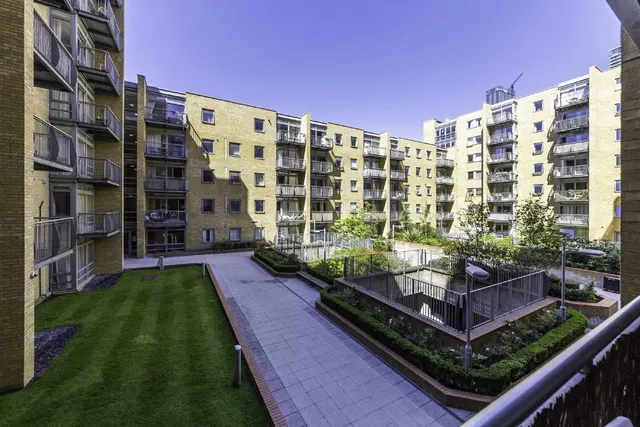 Cassilis Road, Canary Wharf, photo 2