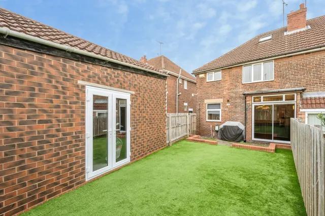 Photo 3 — Benita Avenue, Mexborough