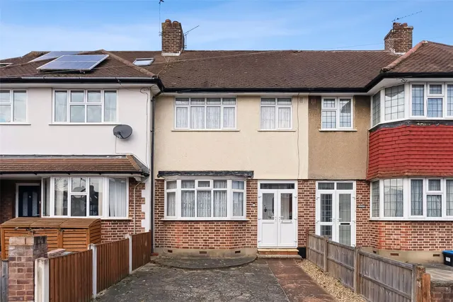 Devon Avenue, Twickenham, TW2 6PW, photo 1