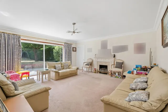 Westbury Road, Northwood, HA6, photo 3