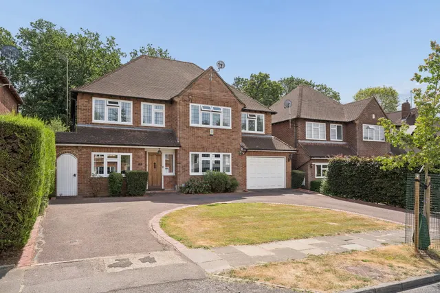 Westbury Road, Northwood, HA6, photo 1