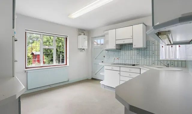 Photo 3 — Alexandra Road, Epsom, KT17
