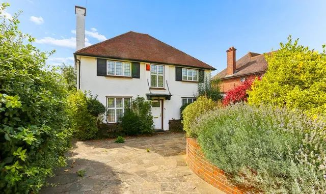 Alexandra Road, Epsom, KT17, photo 1