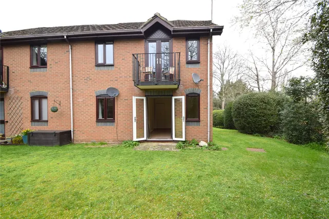 Photo 2 — Campbell Close, Yateley, Hampshire, GU46 6GZ