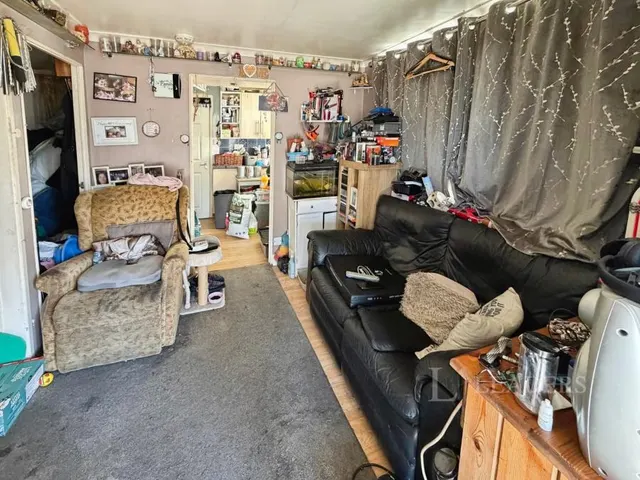 Morris Avenue, Jaywick, CO15, photo 3