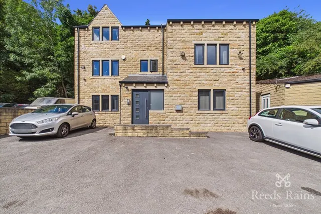 Manchester Road, Huddersfield, West Yorkshire, HD1, photo 1