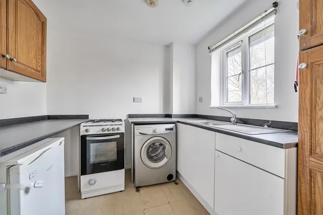 Gladbeck Way, Enfield, EN2, photo 3