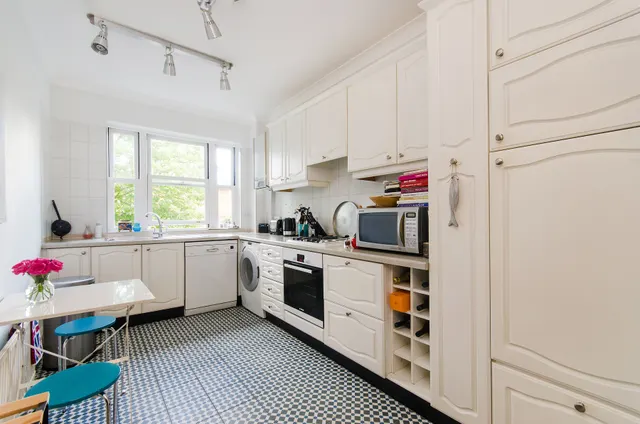 Photo 2 — 14 Glasfryn Court, Roxeth Hill, Harrow