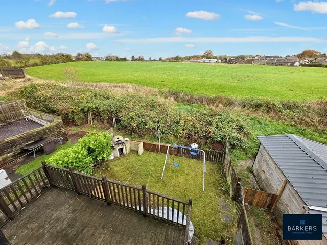 Photo 2 — Old Lane, Birkenshaw BD11 2JX