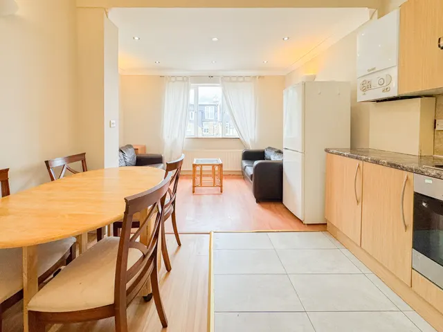 Montana Road, London, SW17, photo 1