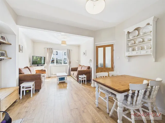 Lynfield Old Wrexham Road, Gresford, LL12, photo 2