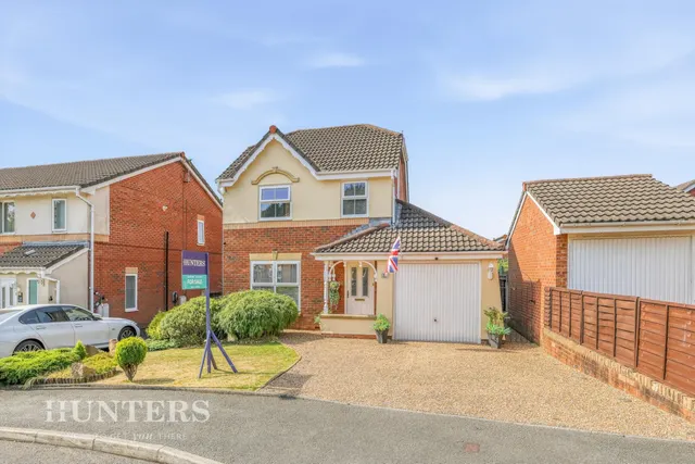 Moorwood Drive, Oldham, photo 1