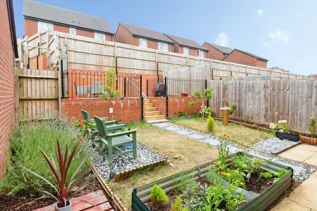 Bolsover Drive, Stafford, ST16, photo 3