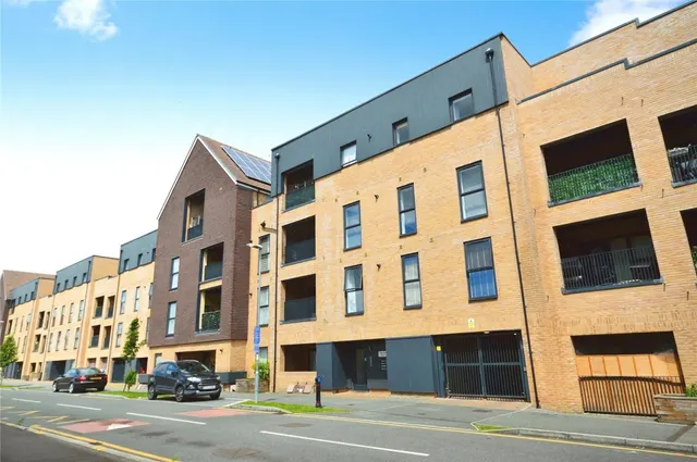 Royal Anglian Way, DAGENHAM, Essex, RM8, photo 1