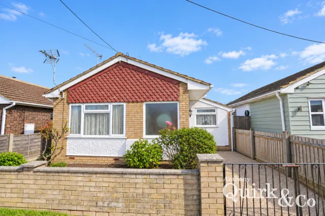 Denham Road, Canvey Island, SS8, photo 1