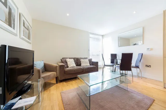 Denison House, Canary Wharf, London, photo 1