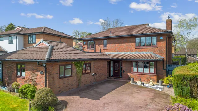 Henley Close, Appleton, Warrington, Warrington, WA4 5LY, photo 1