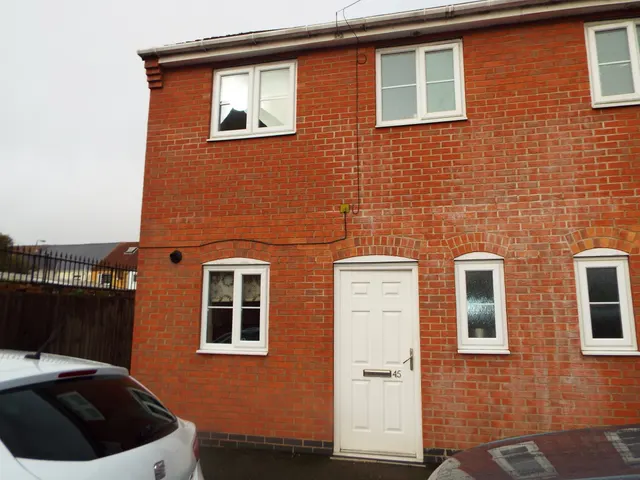 Bowne Street, Sutton-In-Ashfield, NG17, photo 1