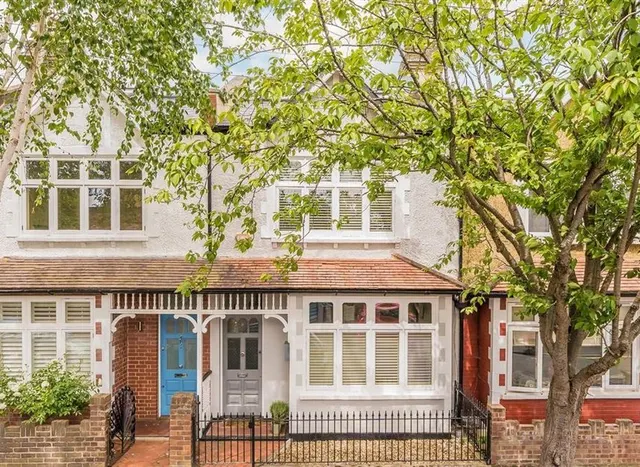 Christchurch Avenue, Teddington, TW11, photo 1