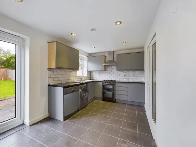 Bethune Road, Horsham, photo 3